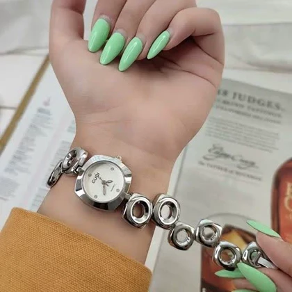 ساعت زنانه GUOi رنگ طلایی صفحه مشکی