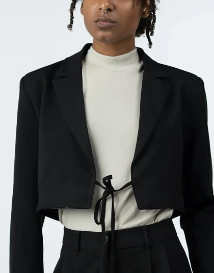 کراپ جلو بند دار