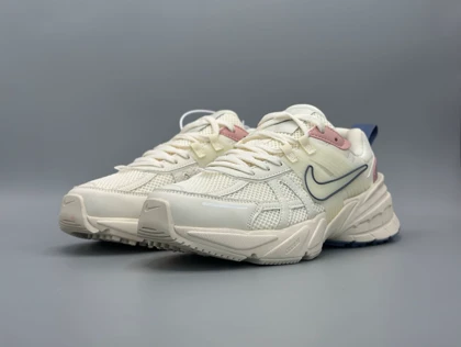 کتانی نایکی وی 2 کی ران کرم صورتی/Nike v2k