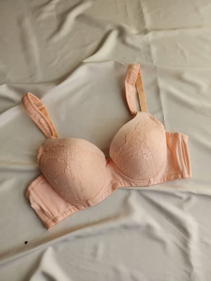 سوتین شیردهی فنردار ابرنازک کد: 11567