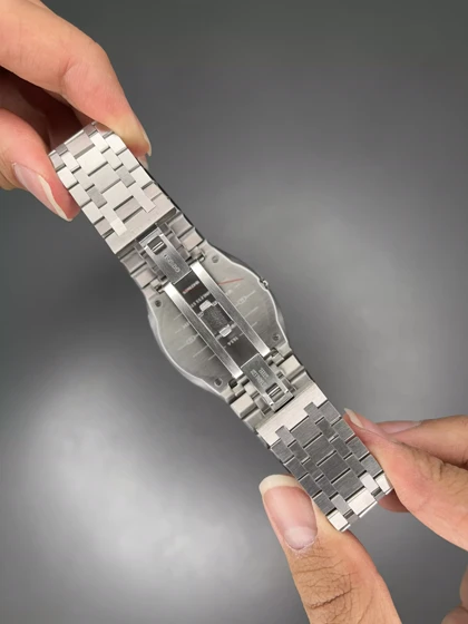 ساعت مچی گوچی بند سیلور صفحه سبز Gucci