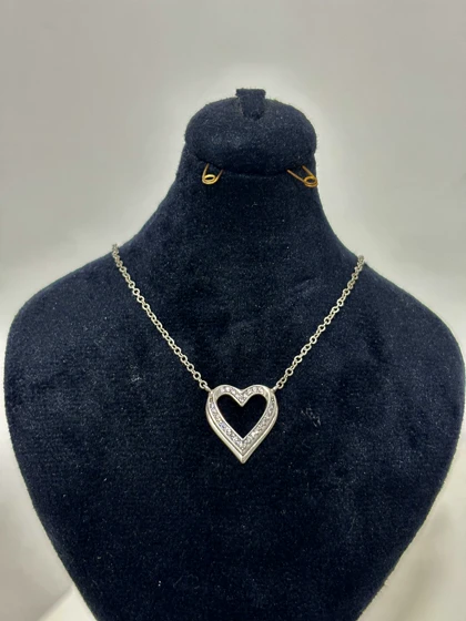 گردنبند نقره زنانه قلب نگین‌دار 997