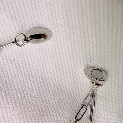 ست دستبند دو نفره مدل «قلب مگنتی» | زنجیر استیل کارتیر ظریف با پلاک مکمل