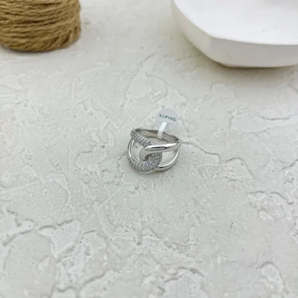 انگشتر زنانه ژوپینگ طرح شنل با نگین