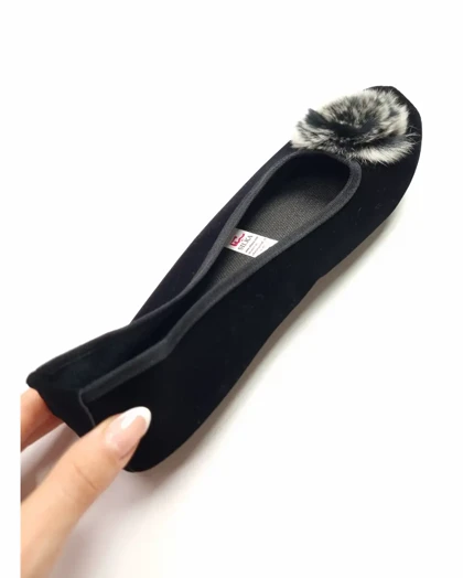 پاپوش زنانه جیر مشکی گل‌دار سموری دو رنگ سیلکا