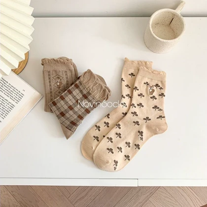 جوراب ساق‌دار طرح آهو