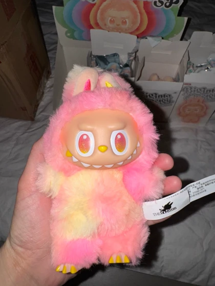 عروسک لبوبو مدل انرژی