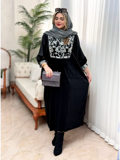 عبایی کاملیا – ترکیبی از وقار، سادگی و زیبایی