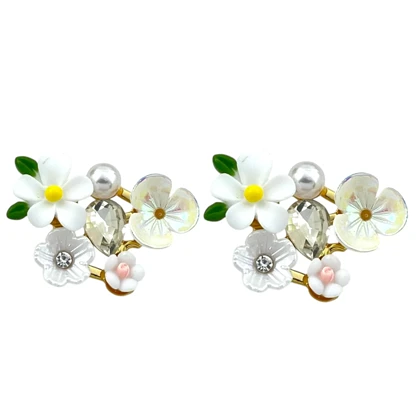 گوشواره زنانه مدل نوبهار طرح گل چندرنگ با نگین و مروارید تزئینی