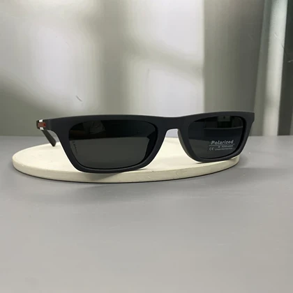 عینک آفتابی پرادا با فریم کائوچو و لنز پلی‌کربنات پلاریزه UV400 آنتی‌رفلکس Prada Original