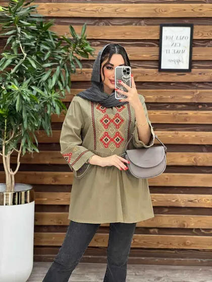 مانتو جلو بسته گلدوزی رنگی