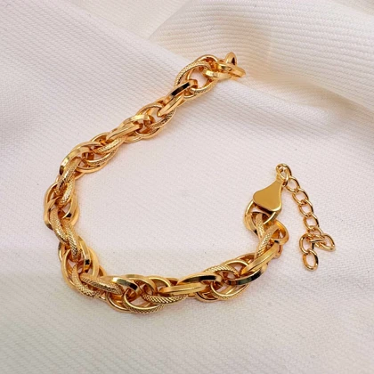 دستبند برند شین مدل «تابش زرین» | با آبکاری طلای 24 عیار و بافت برجسته