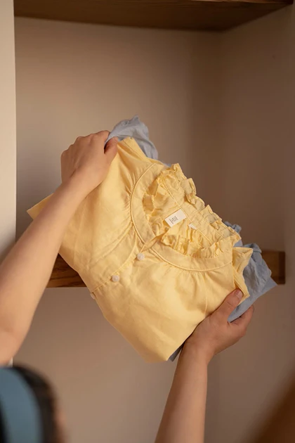 بلوز لینن آستین چین‌دار دکمه سفید H&M271