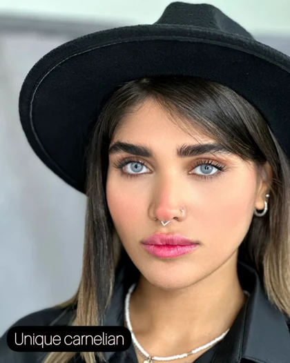 لنز رنگی سالانه یونیک Unique