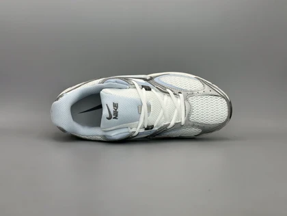 کتانی نایکی وی5 کی رانر سفید سیلور آبی /Nike v5k