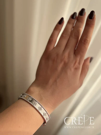 بنگل نگین‌دار