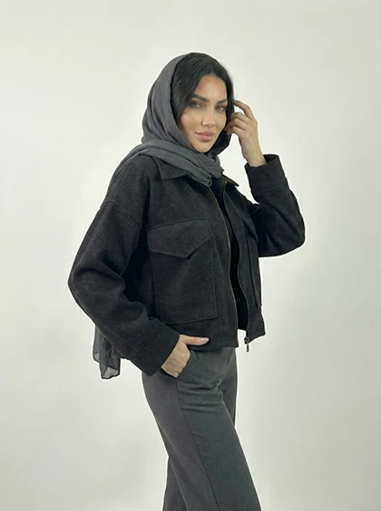 کت زنانه فوتر کوتاه رنگ مشکی دو جیب کد (8730)