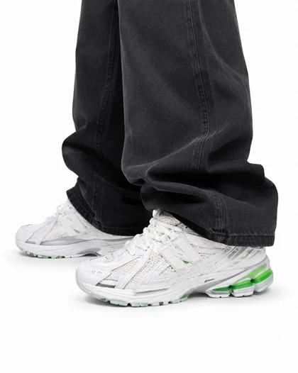 کتانی مردانه نیوبالانس سفید New BALANCE 1906