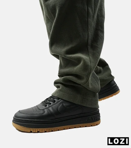 کفش کتانی مردانه و زنانه مشکی کرم نایک NIKE AIR FORCE مدل 2140