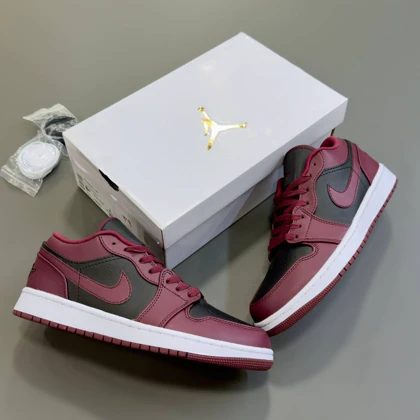 کتانی ویتنامی ایر جردن وان لو مشکی زرشکیNike Air Jordan 1 Low Dark Beetroot Black