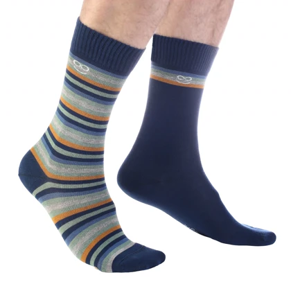 جوراب ساق‌دار نیم نیم