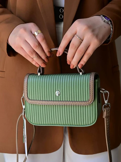 کیف دوشی زنانه بنو مدل آرالیا کد BENO 4822