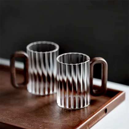 لیوان دسته چوبی طرح راه راه