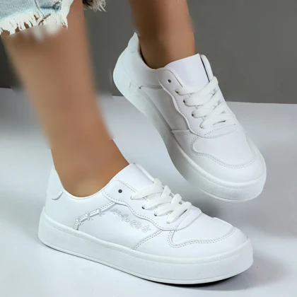 کفش کتانی زنانه ونس vans مدل visa گلدوزی رنگ سفید کد 06402