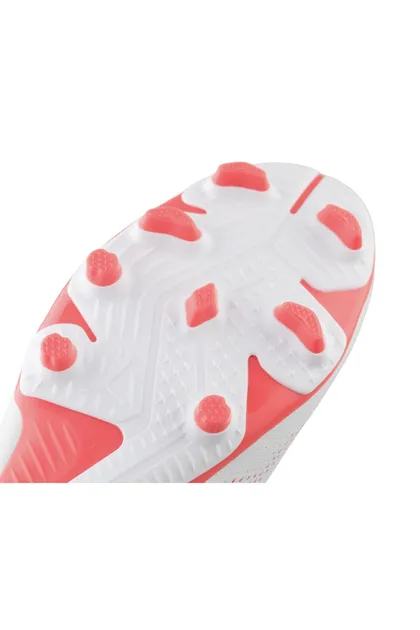 کفش فوتبال مردانه چمن مردانه Future Play Fg/Ag 10737701 سفید 107377-03