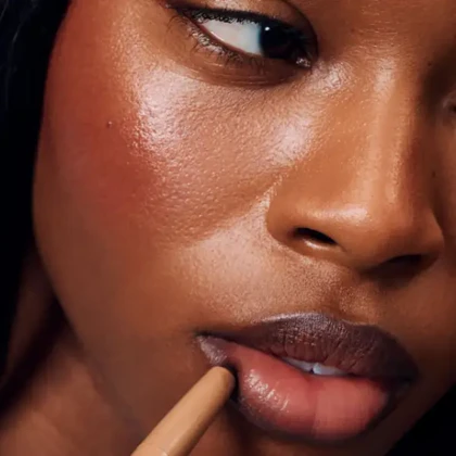 مداد لب پپتیدی رود Rhode مدل Peptide Lip Shape