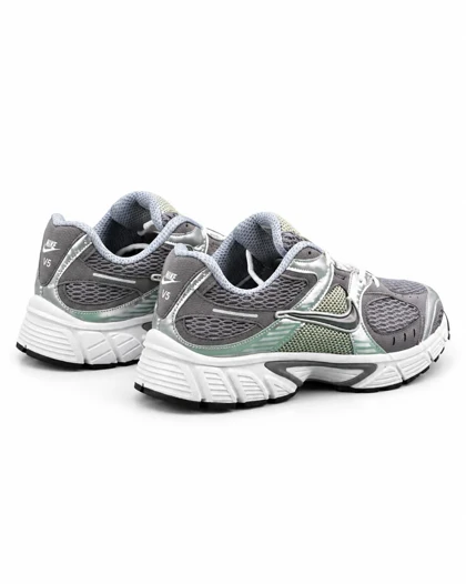 کفش کتانی مردانه رانینگ مدل نایکی V5 طوسی نقره ای Nike V5