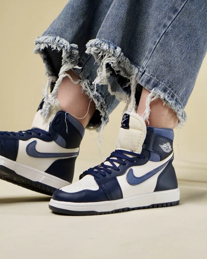 کتانی ساق‌دار زنانه جردن 1 (ولنتینو)