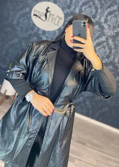 مانتو چرم کد : 7714