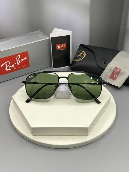 Ray-Ban RB8096 مدل جدید با عدسی سبز و فریم فلزی مشکی مات
