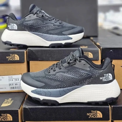 کتانی ویتنامی تریل رانینگ نورث فیس آلتامسا 500 مشکی سفیدThe North Face Altamesa 500 Black white