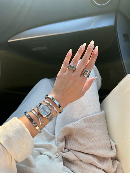 ساعت کلاسیک و ست اش