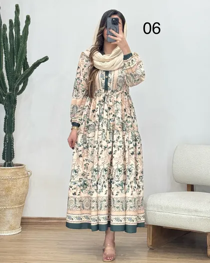 پیراهن طرح‌دار نیایش