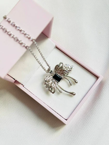 گردنبند پینترستی