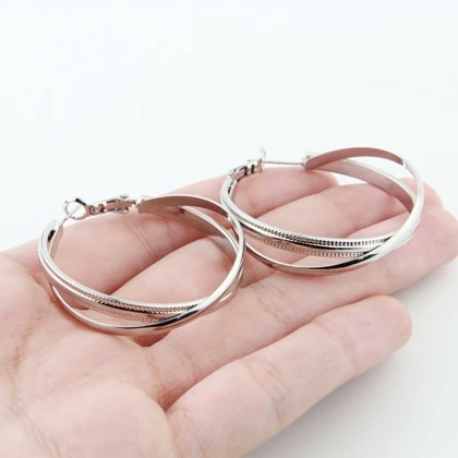 گوشواره زنانه حلقه‌ای دولاین فانتزی