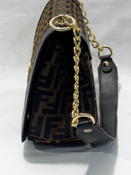 کیف دخترانه هلین طرح FENDI