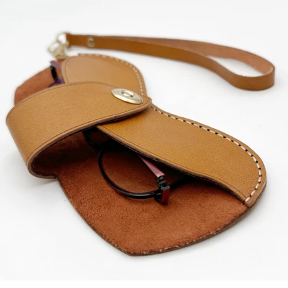 ست هولدر و بند عینک چرم مدل آیناز