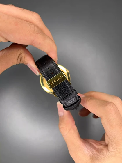 ساعت مچی ورساچه صفحه طرحدار قاب طلایی چرمی مشکی Versace