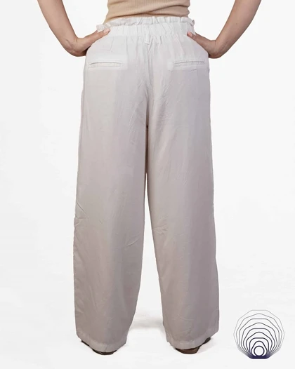 شلوار پارچه‌ای زنانه Bershka
