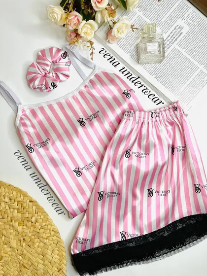 لباس خواب ساتن دو تکه طرح ویکتوریا سیکرت +اسکرانچی (کش مو)