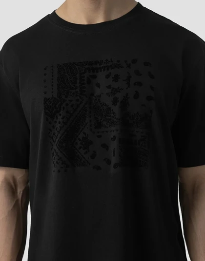 یقه گرد جلو طرح برجسته