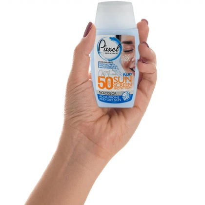 کرم ضد آفتاب بی رنگ پیکسل با 50+SPF مناسب پوست جوشدار و چرب