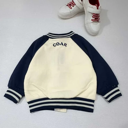 ژاکت بمبر کودک یونیسکس با طرح‌های آپلیکه و کنتراست کالج