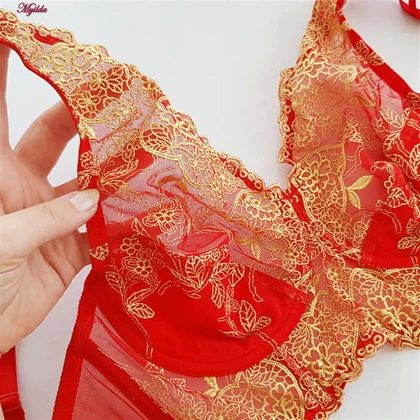 ست شورت و سوتین زنانه رنگ قرمز با رگه طلایی مدل فنردار برتا کد 5339-1021