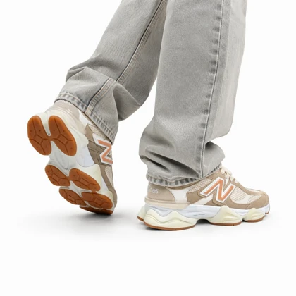 کفش کتانی زنانه مدل نیوبالانس 9060 کرمی New Balance 9060