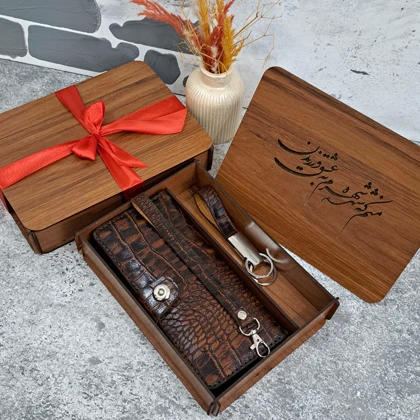 کیف پول دستی مردانه چرم طبیعی طرح روکو